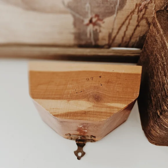 Vintage Wooden Trinket Box - Picture 8 of 8